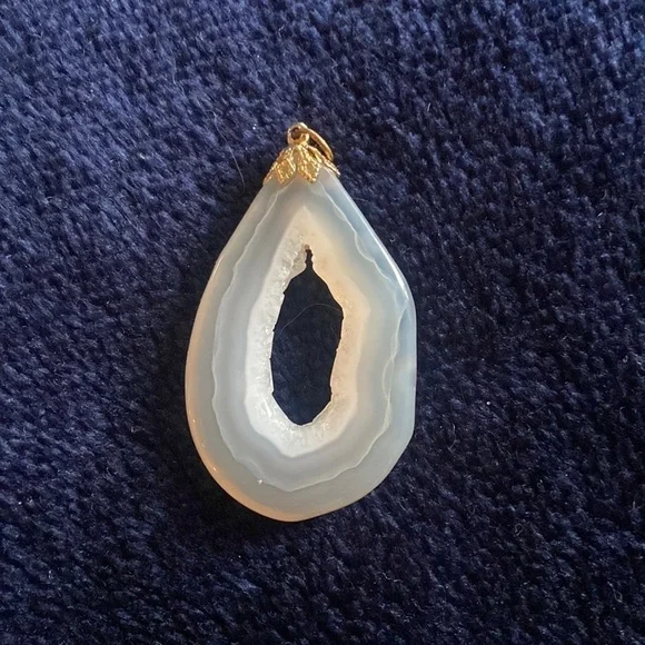Geode Pendant - Picture 3 of 7